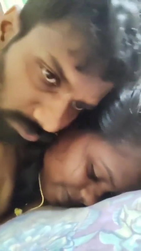 ass fucking couple in viral Tamil sex video