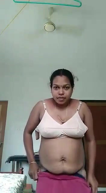 busty auny stripping and showing big boobs