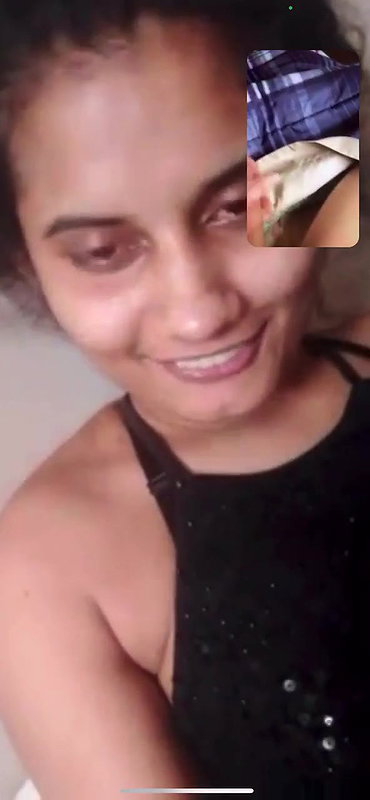 Srilankan tattooed girl boobs show viral live