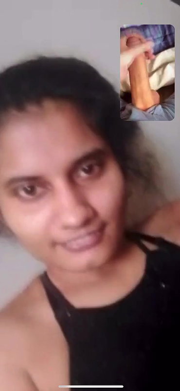 Srilankan tattooed girl boobs show viral live