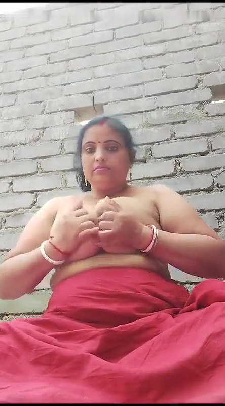 chubby bhabhi outdoor viral big boobs show