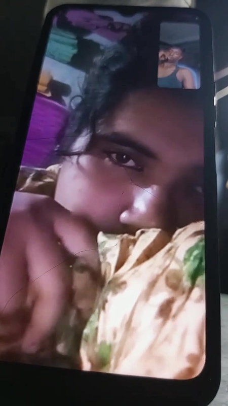 Bengali bhabhi big boobs showing viral live video