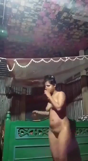 tall village girl nude masturbation viral dildoing