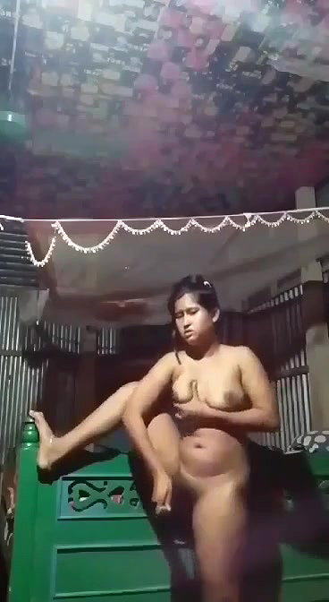 tall village girl nude masturbation viral dildoing