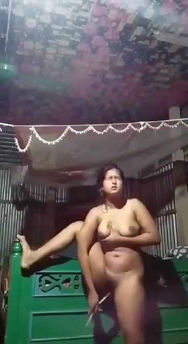 tall village girl nude masturbation viral dildoing