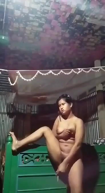 tall village girl nude masturbation viral dildoing