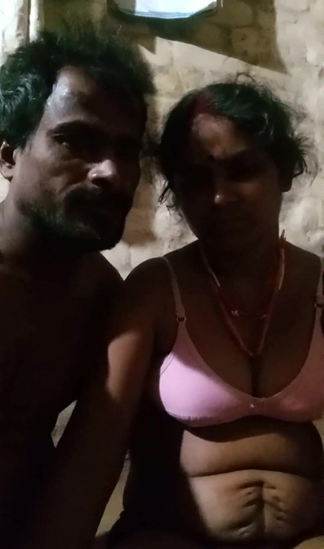 remote village bhabhi foreplay boob show to Devar