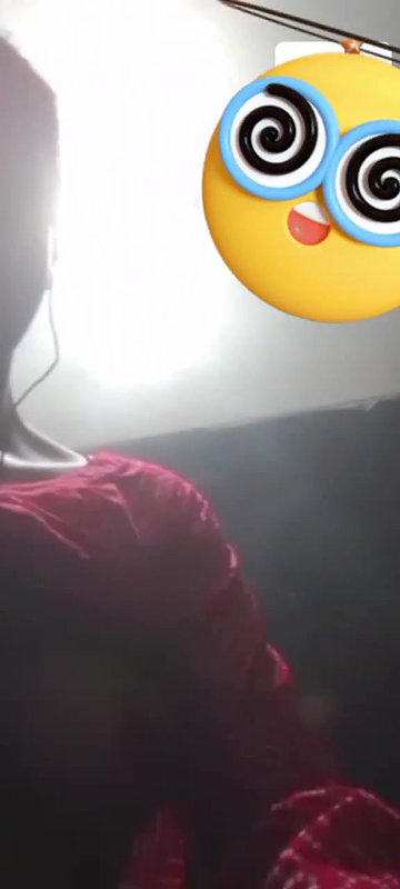 girlfriend lifting bra and boobs show viral MMS