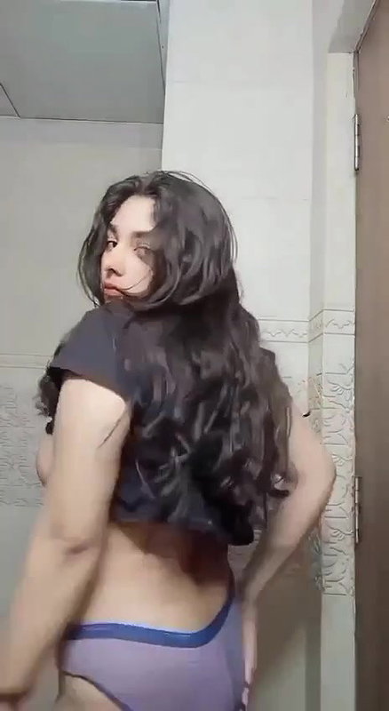 chubby girl revealing big boobs and viral fat pussy