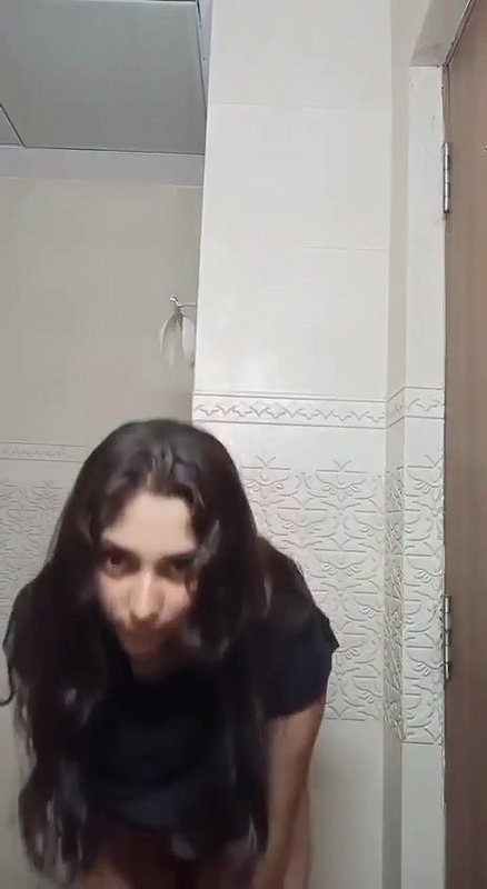 chubby girl revealing big boobs and viral fat pussy