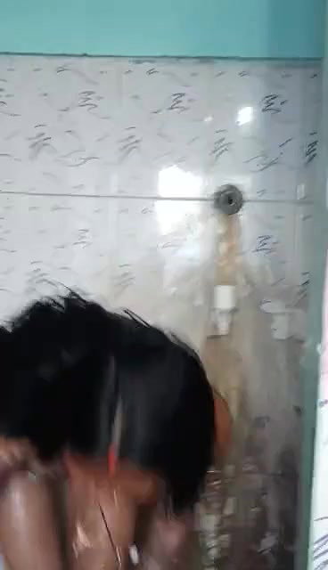 skinny bhabhi nude bath before her husband brother