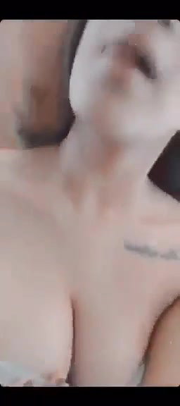 tattooed girlfriend boobs show viral seflie MMS