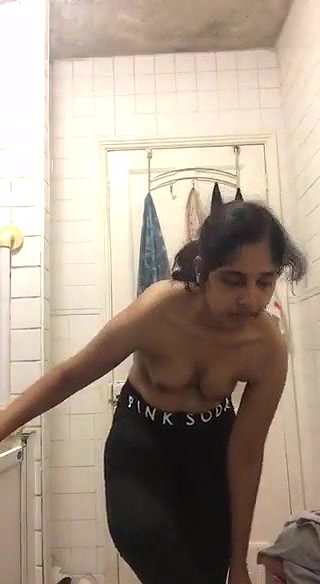 mallu hot GF stripping before viral bathing