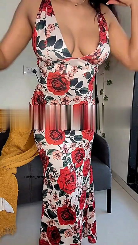 the brown bae Showing Her Assets