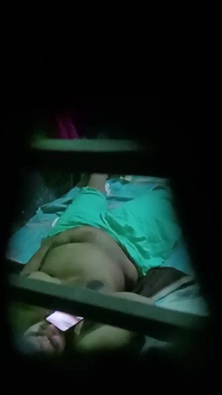 viral hidden cam sex of horny bhabhi fingering