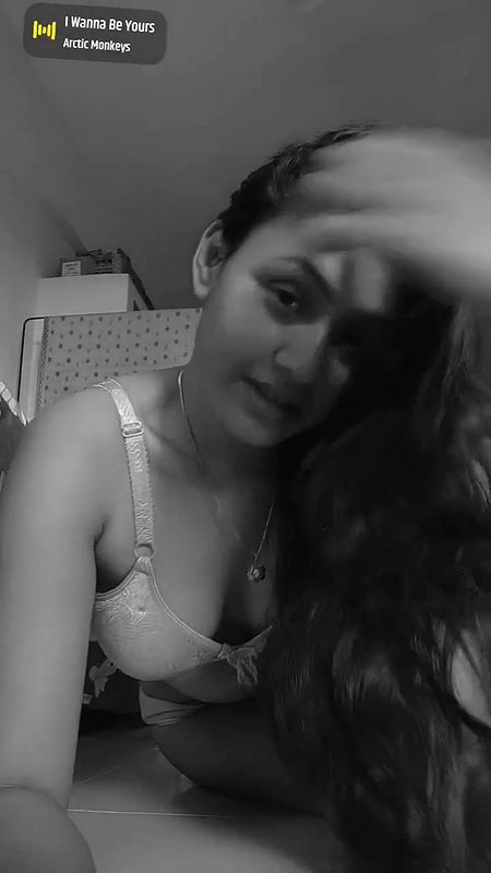 hot Bengali sex GF striptease viral nipple slip