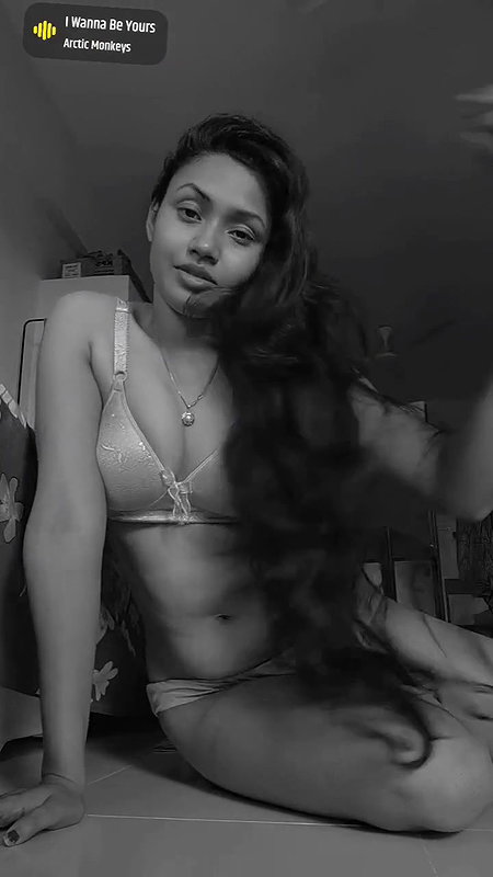 hot Bengali sex GF striptease viral nipple slip