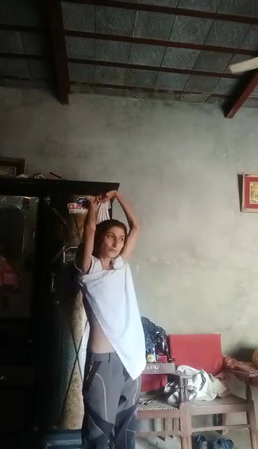 stripping to nude hot wife Desi viral MMS
