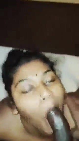 Chennai girl sucking dick in Tamil sex video