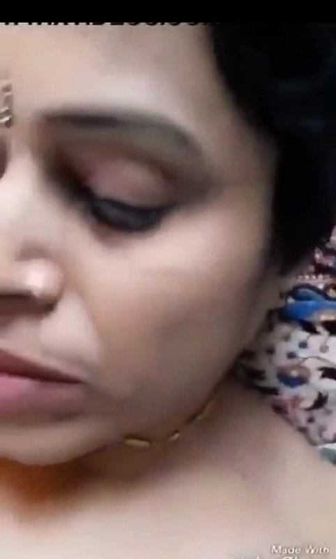 Bhabhi Sucking Dick