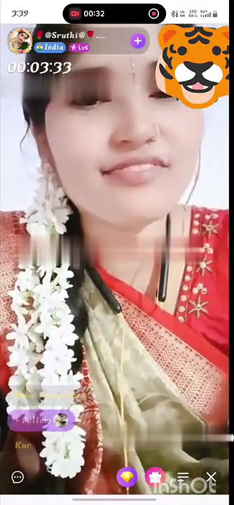 Shruthi Showing pussy
