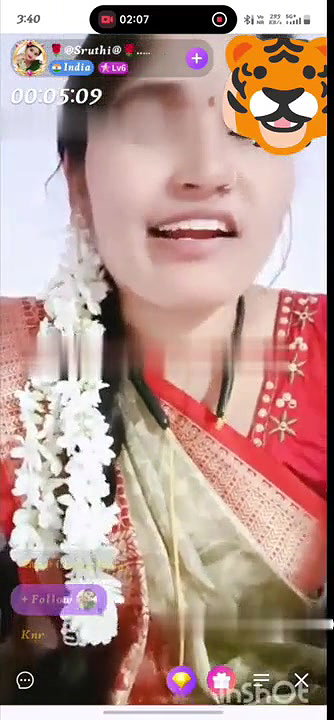 Shruthi Showing pussy