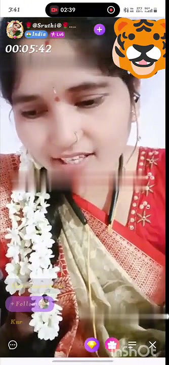 Shruthi Showing pussy