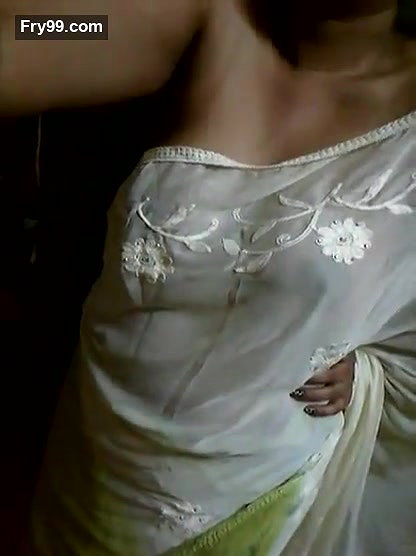 Desi Bhabhi Sari Stripping Show