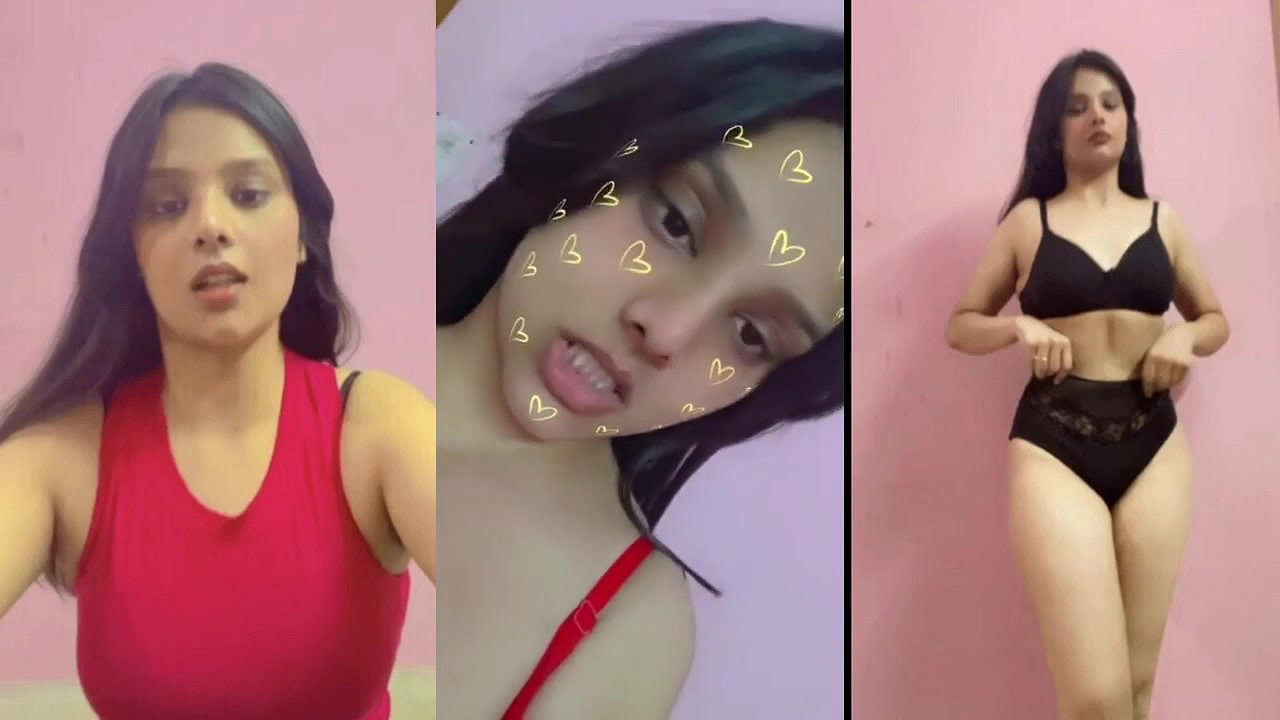 Extremely Beautiful Sexy Indian Girl Stripping Fully Nude Teasing Dont Miss