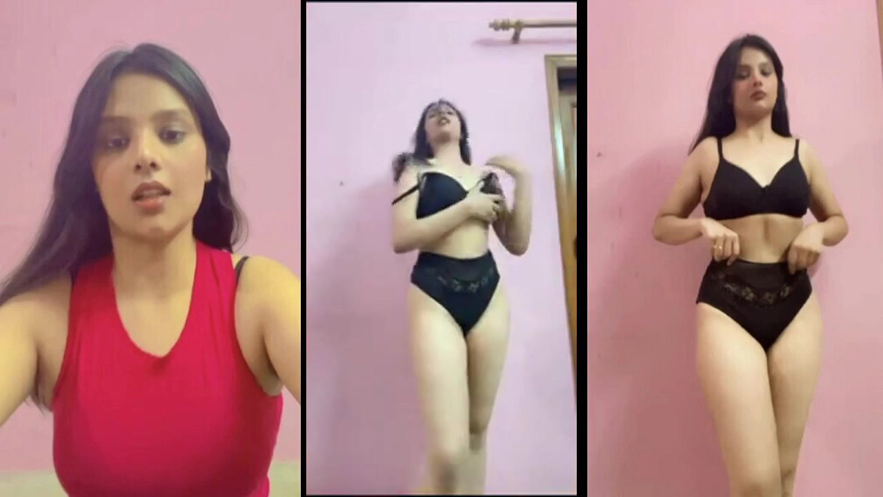 Extremely Beautiful Sexy Indian Girl Stripping Fully Nude Teasing Dont Miss