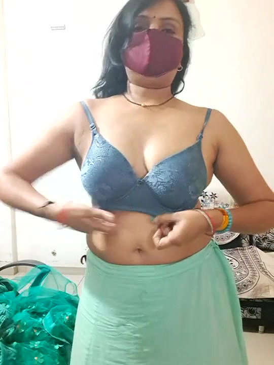 Hot Indian Bhabhi Khushi