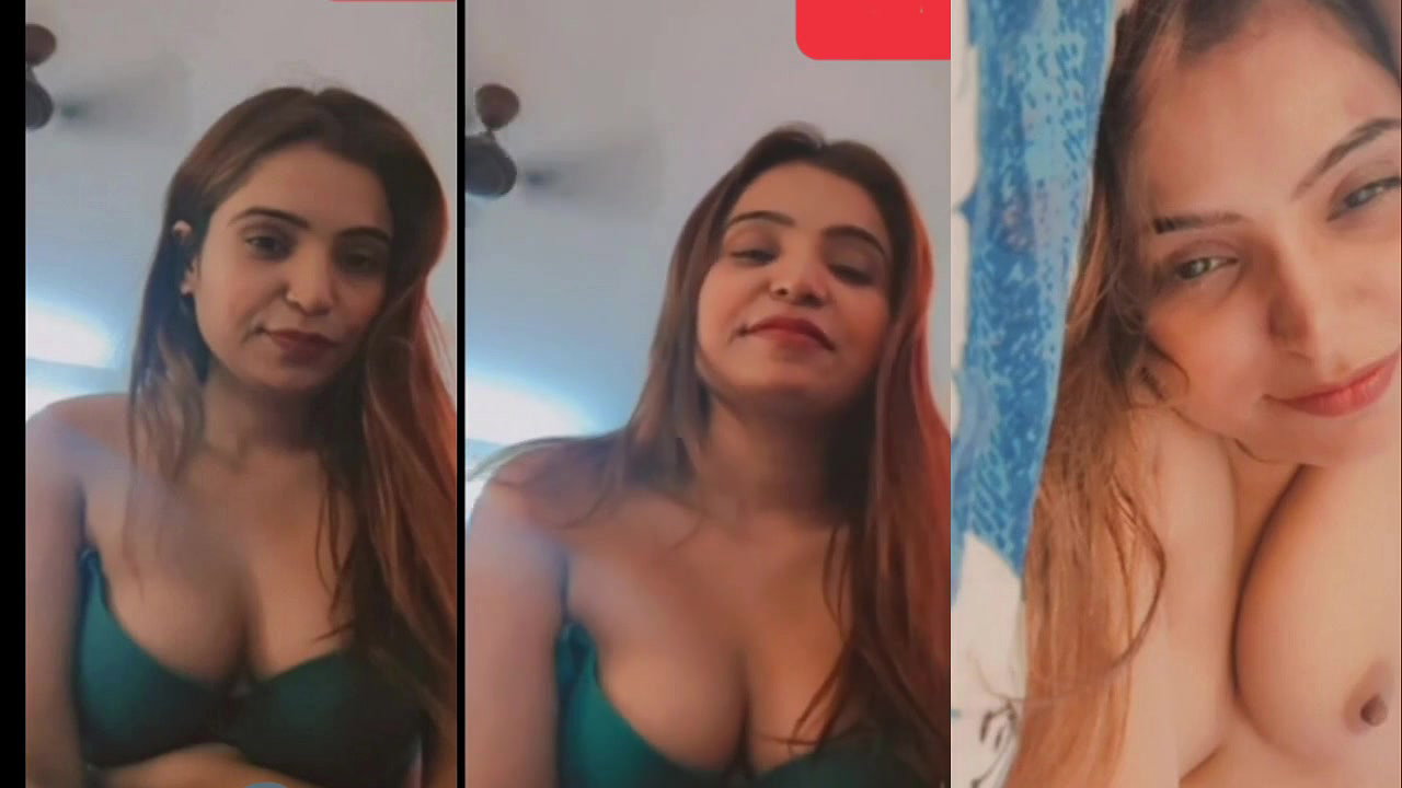 Indian Horny Mal Teasing Showing In Videocall