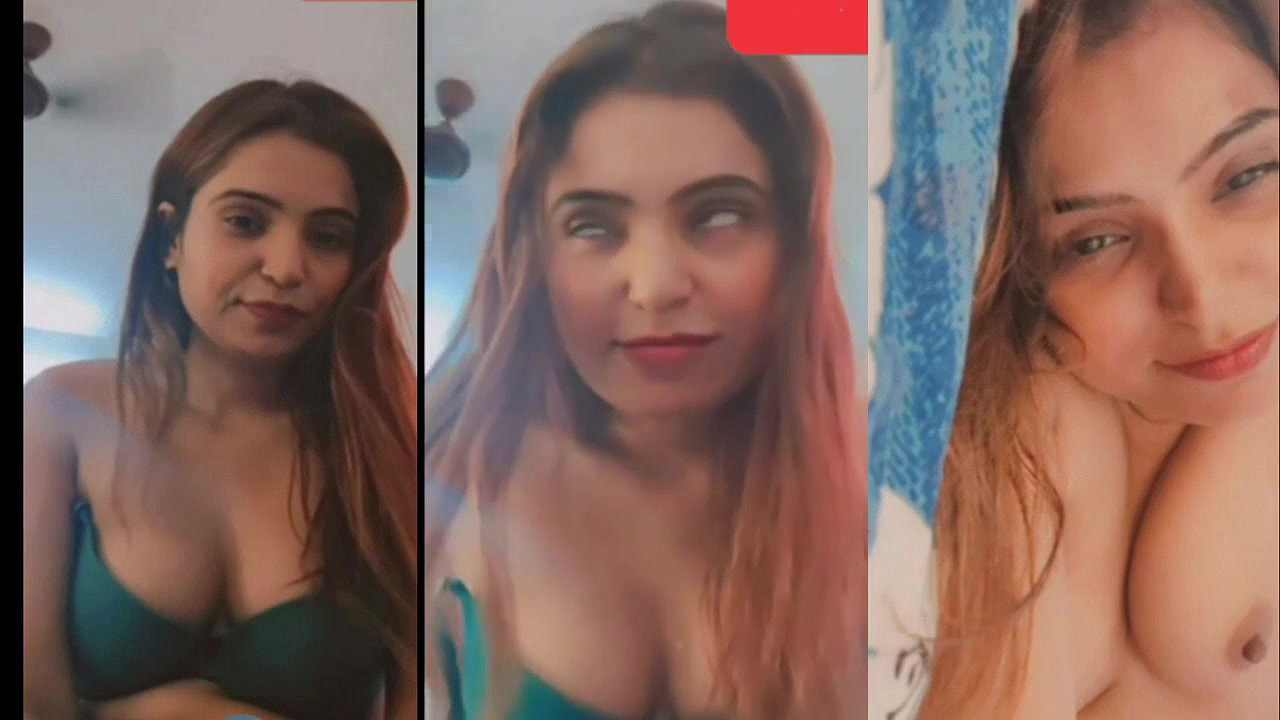 Indian Horny Mal Teasing Showing In Videocall