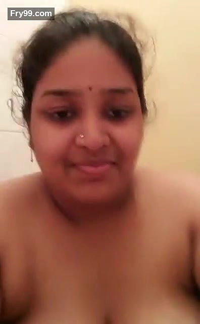 Desi Mallu Cute Bhabhi