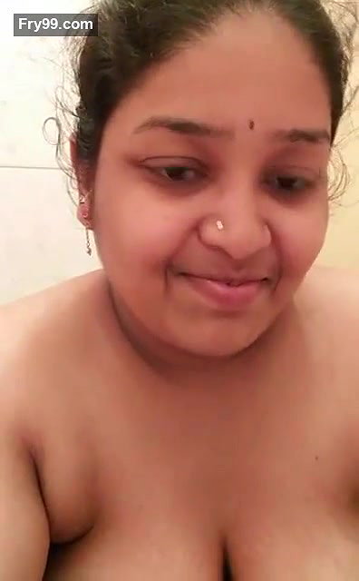 Desi Mallu Cute Bhabhi