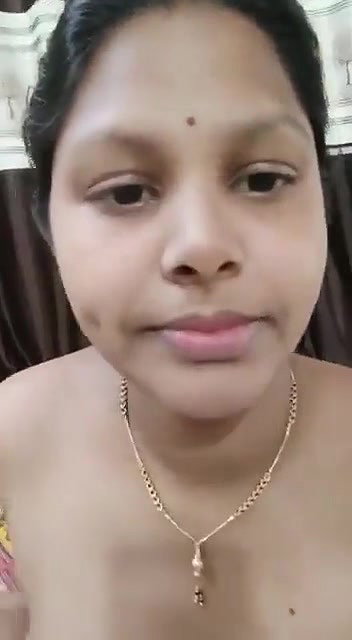 lonely Indian bhabhi boob show for secret lover