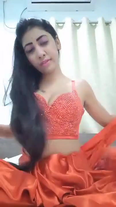 noida big tits cam girl strips saree blouse on sex chat