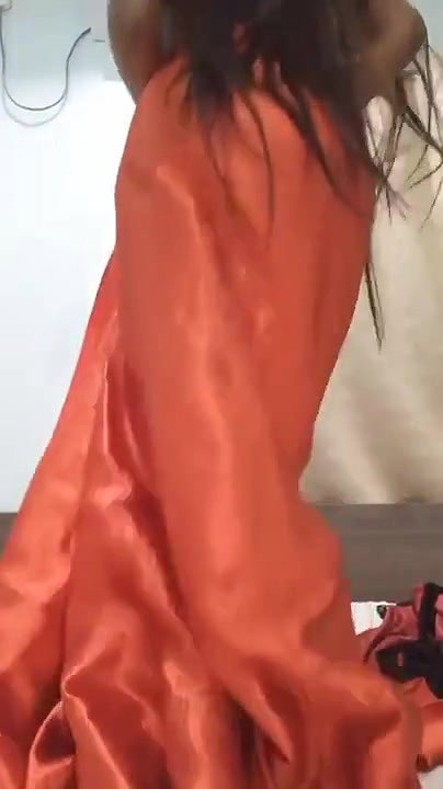 noida big tits cam girl strips saree blouse on sex chat