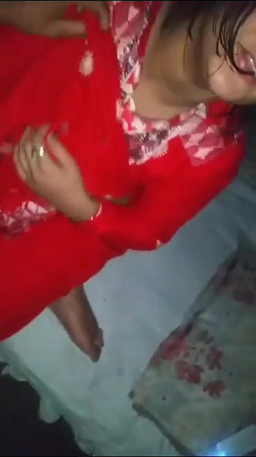 randi showing big boobs with Punjabi audio