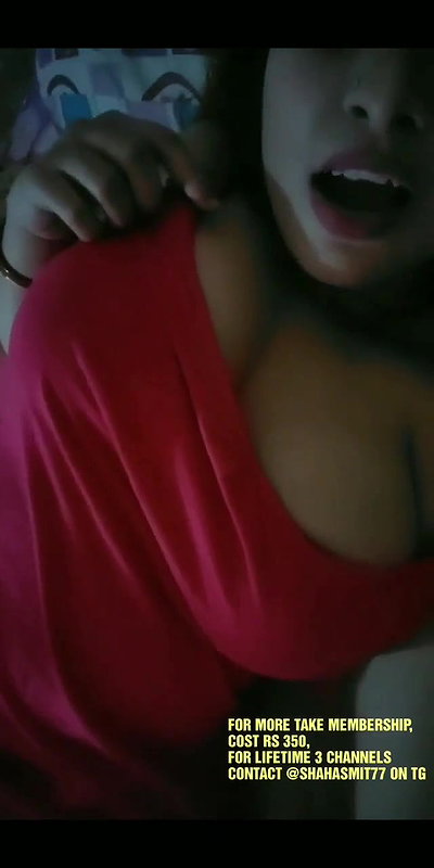 Bengali hottie boobs show on Tango live show