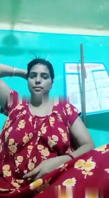 bhabhi removing nighty and big boobs viral show