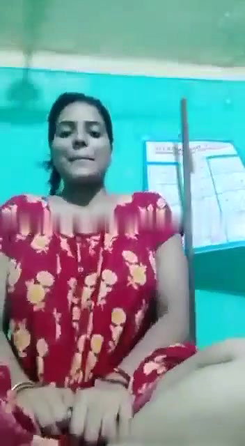 bhabhi removing nighty and big boobs viral show