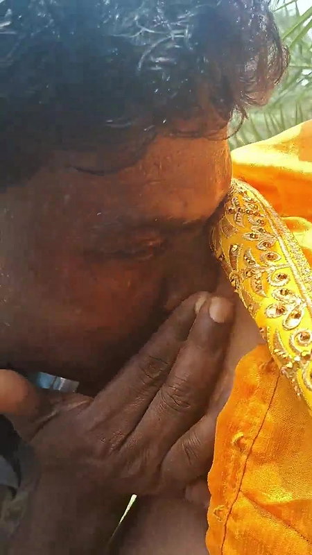 mature Desi randi sex outdoors in standing state