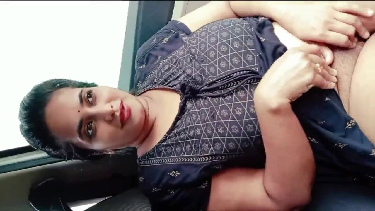 big boobs girlfriend sex in car viral outdoor