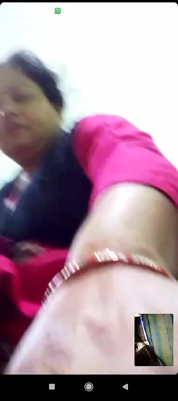 unsatisfied aunty pussy show viral video call sex