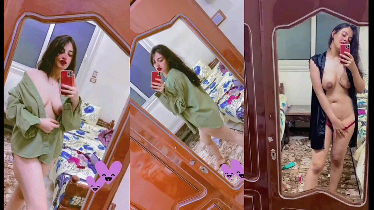 Sexy Girl Making Fully Nude Selfie Video For Bf