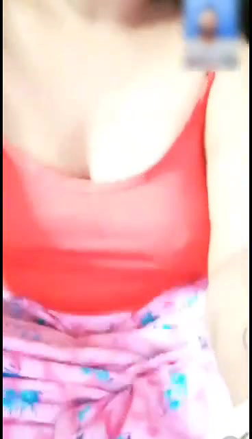 bhabhi fingering pussy and viral big boobs press