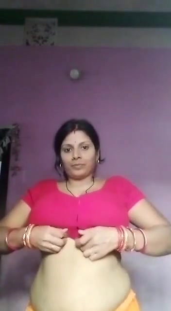village bhabhi naked big boobs and viral nude show hot