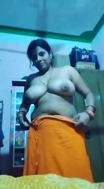 village bhabhi naked big boobs and viral nude show hot