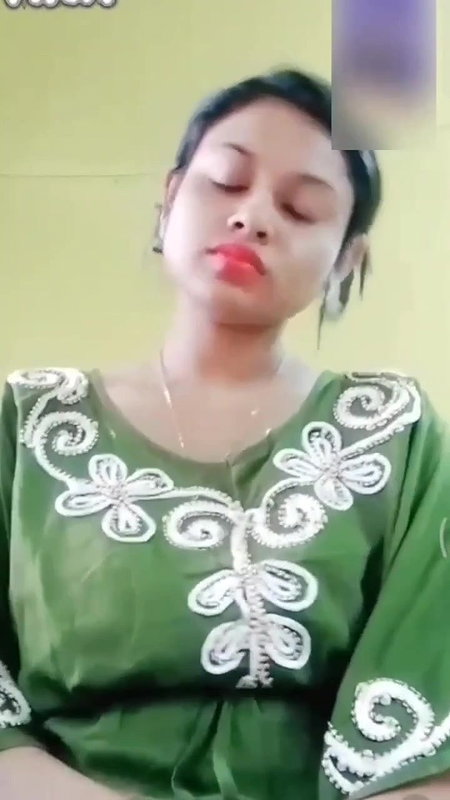 horny village Desi nude girl bushy pussy fingering